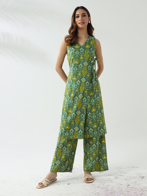 Green angarkha style sleeveless suit